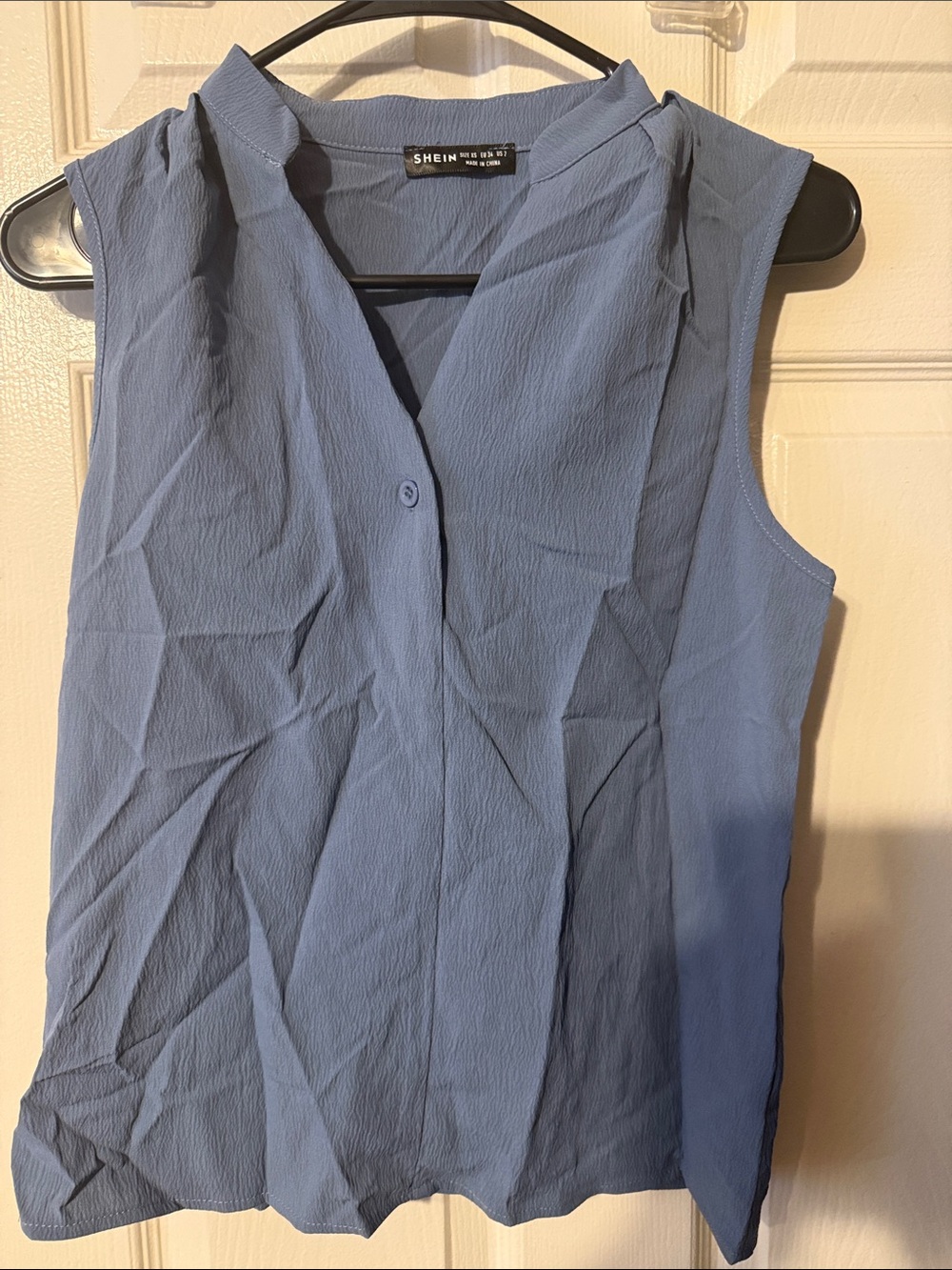 SHEIN Light Blue Sleeveless V-Neck Button Front Camisole